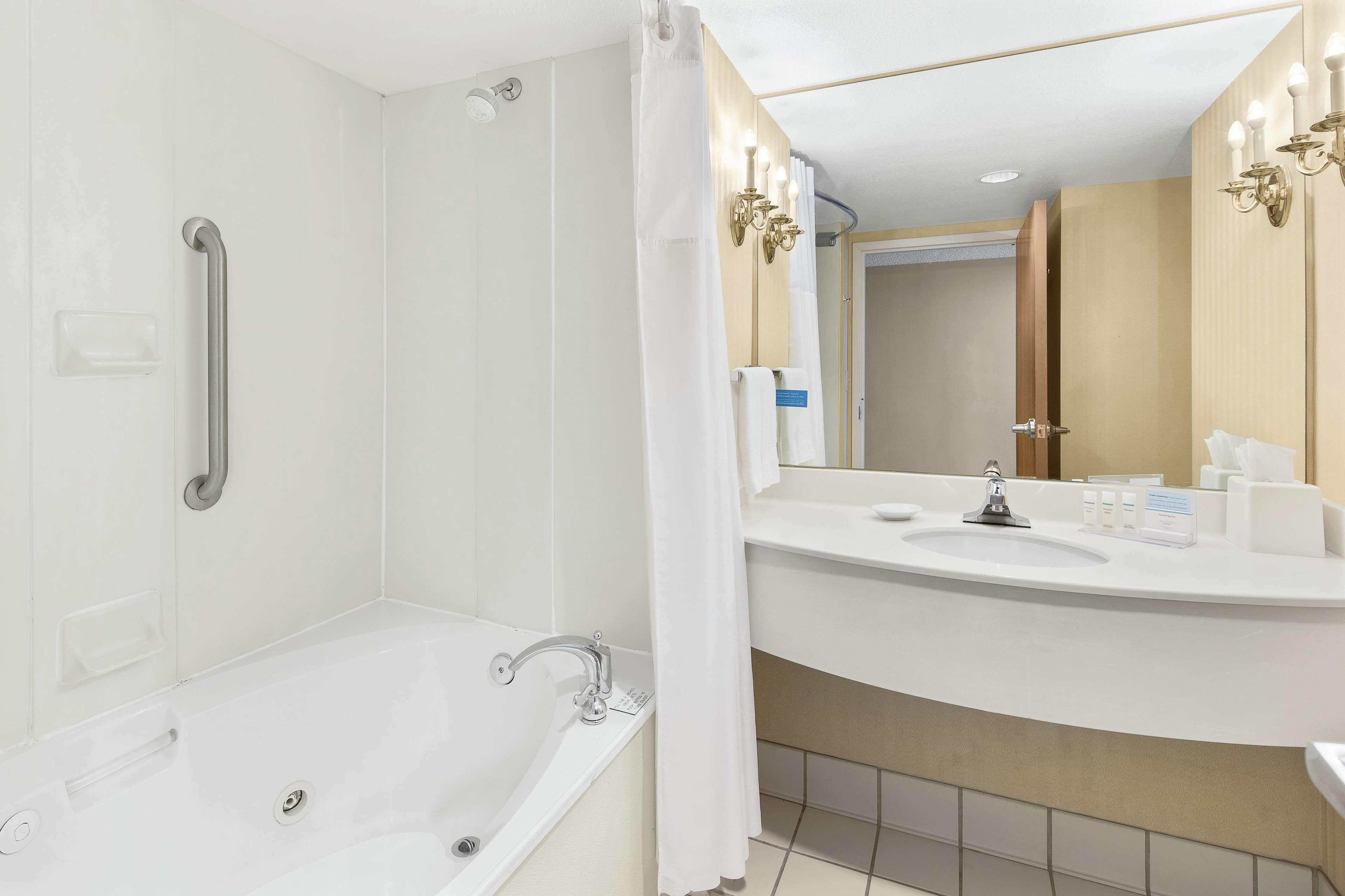 Hampton Inn Columbus-North Buitenkant foto