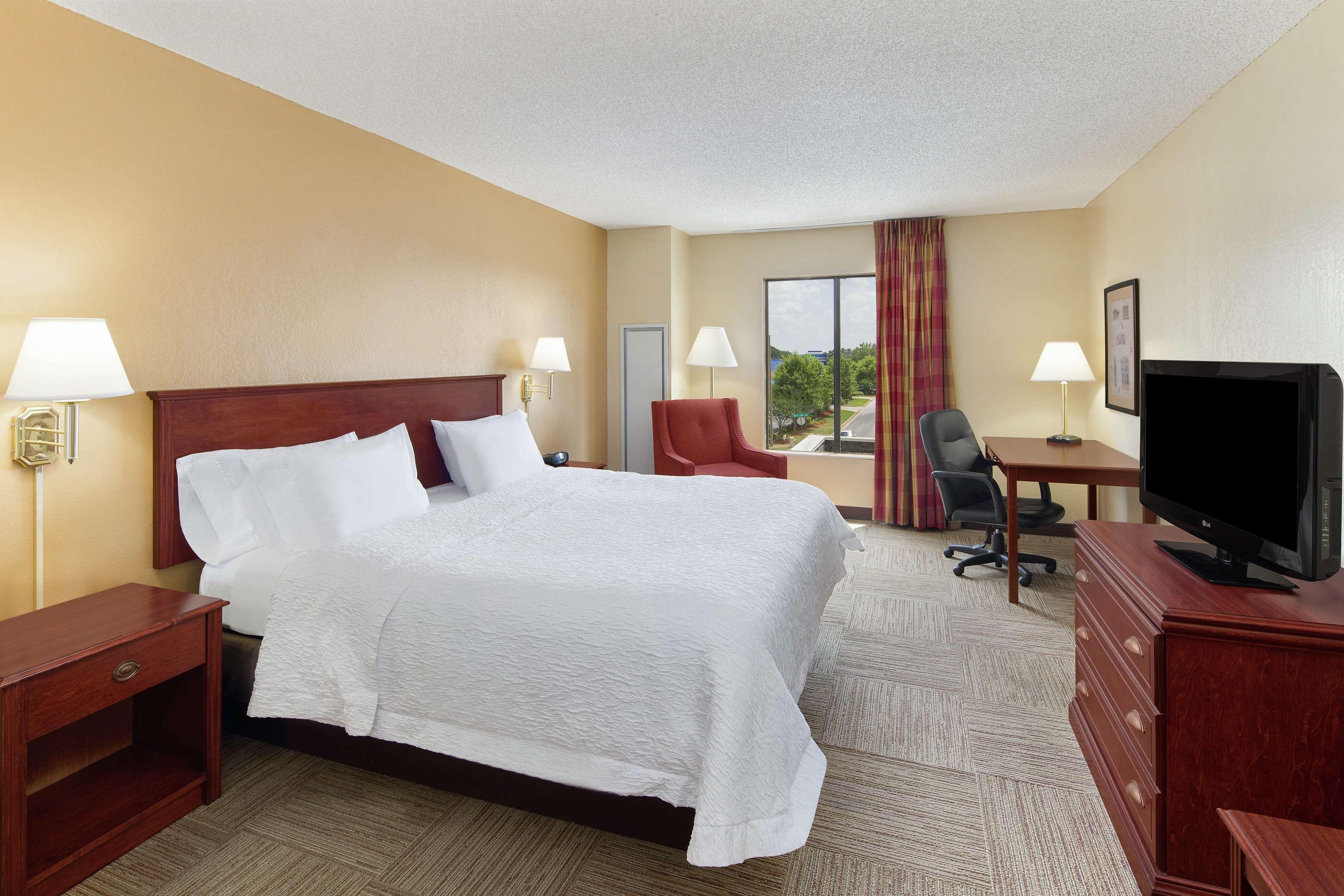 Hampton Inn Columbus-North Buitenkant foto