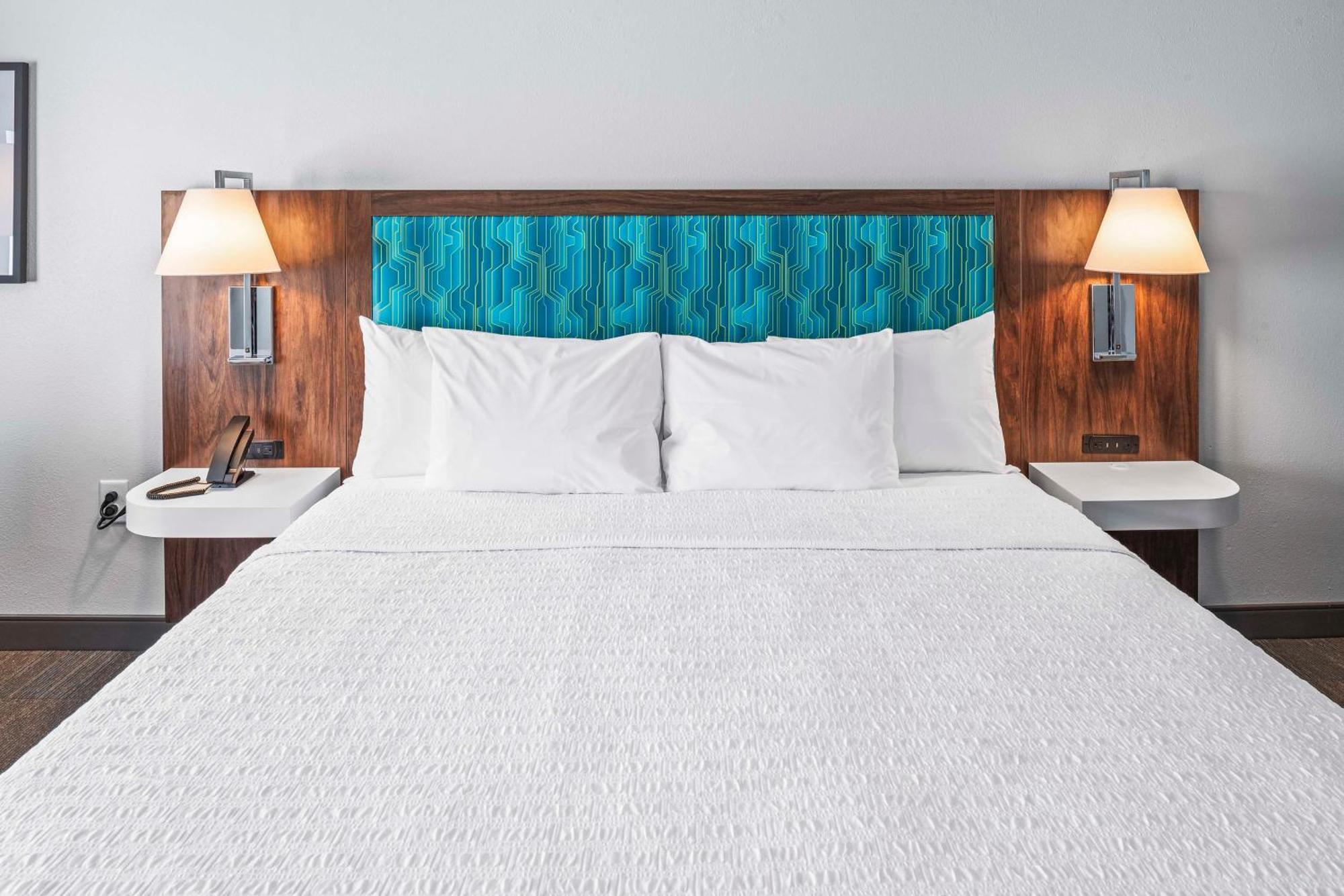 Hampton Inn Columbus-North Buitenkant foto