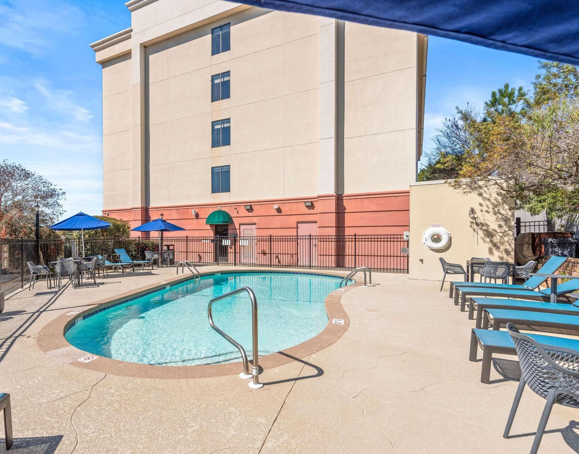 Hampton Inn Columbus-North Buitenkant foto