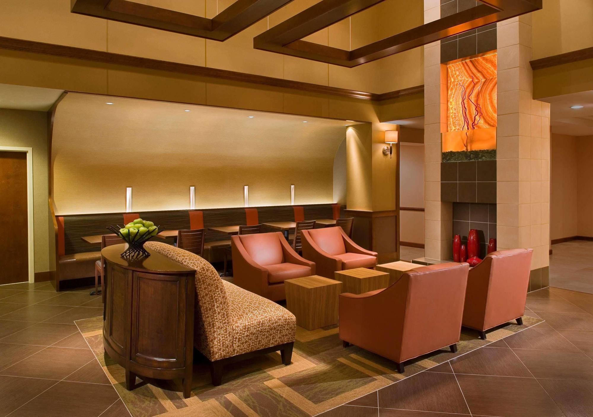 Hampton Inn Columbus-North Buitenkant foto