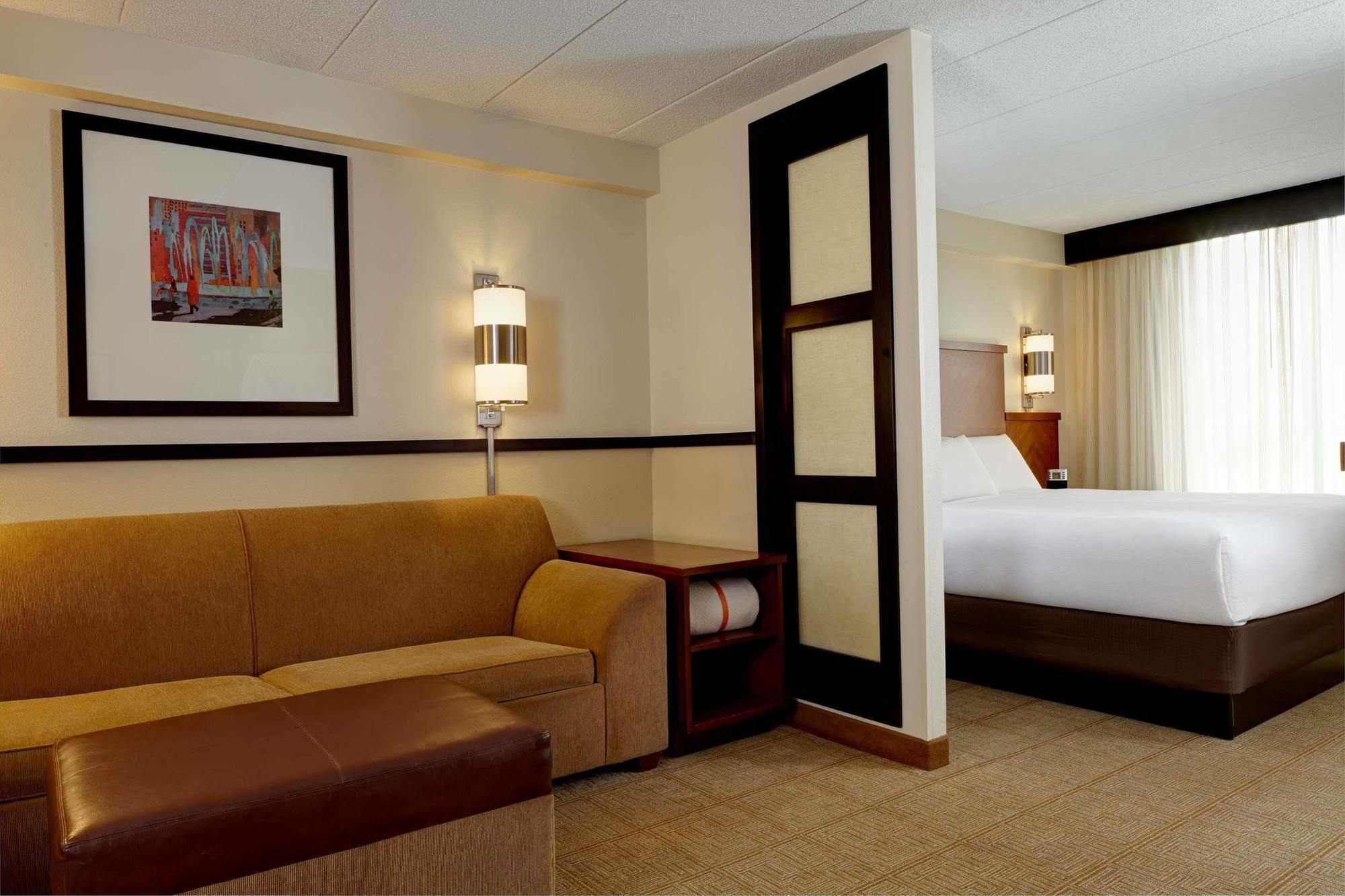 Hampton Inn Columbus-North Buitenkant foto